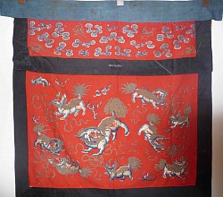 Chinese silk embroidery XIX century 100x50